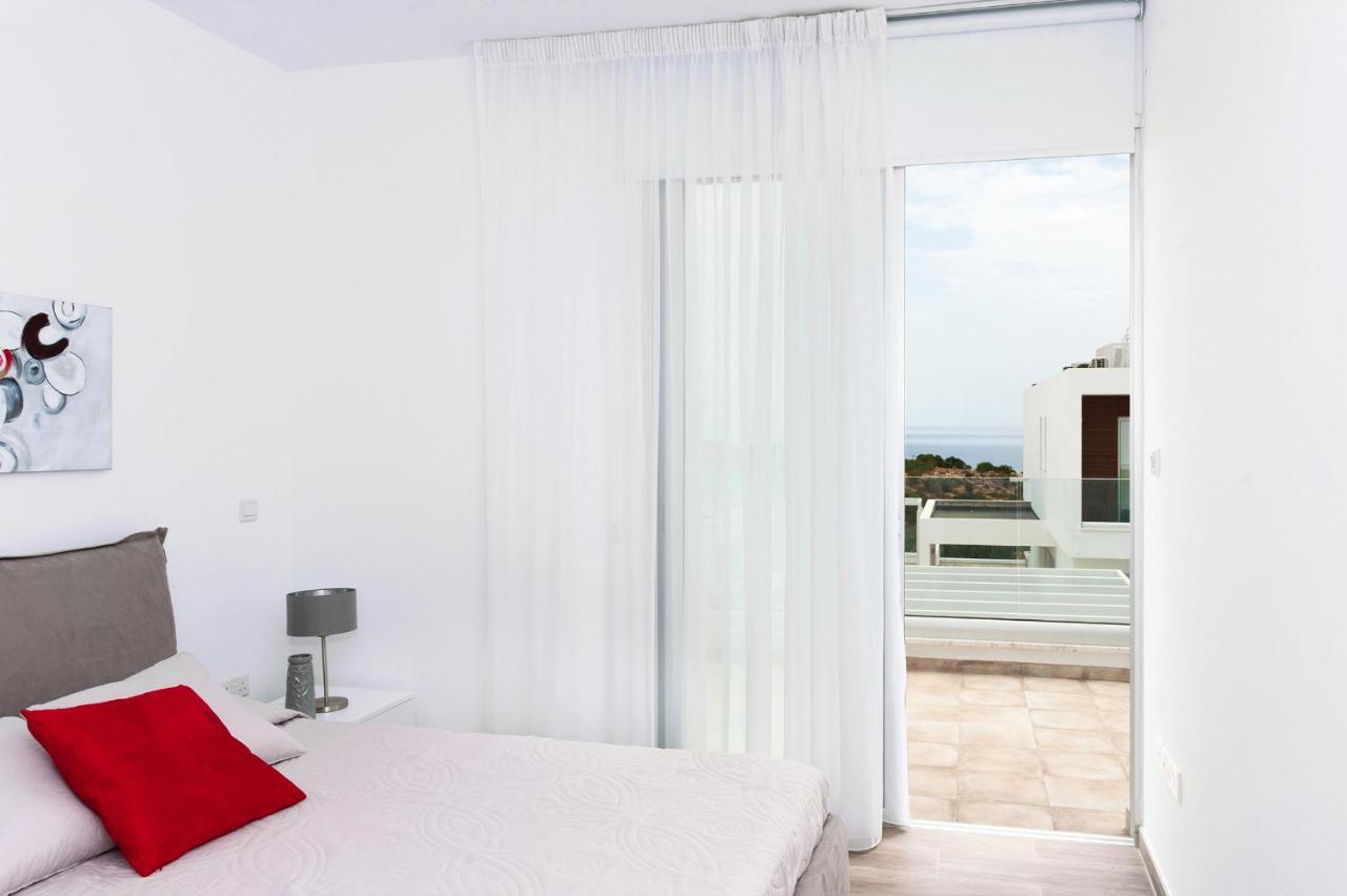 Sunday Villa *