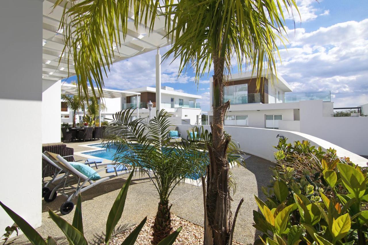 Sunday Villa